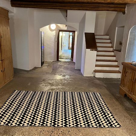 Hotel Chasa Chalavaina ミュスタイア エクステリア 写真