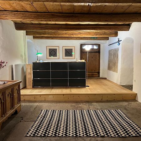 Hotel Chasa Chalavaina ミュスタイア エクステリア 写真