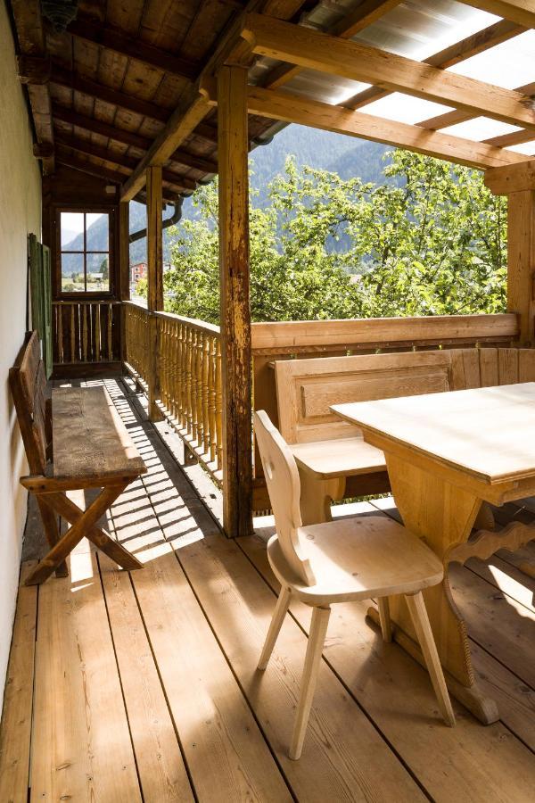 Hotel Chasa Chalavaina ミュスタイア エクステリア 写真