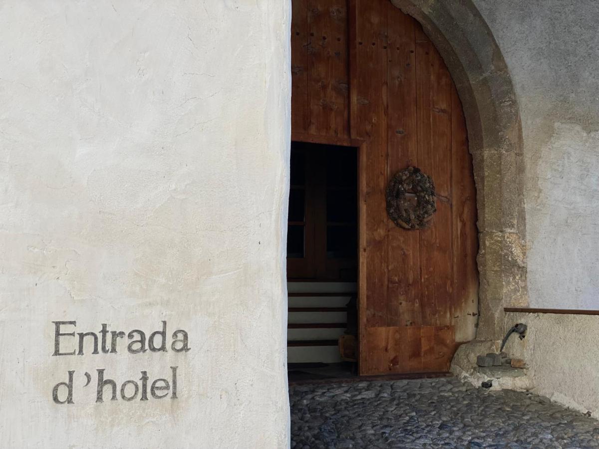 Hotel Chasa Chalavaina ミュスタイア エクステリア 写真