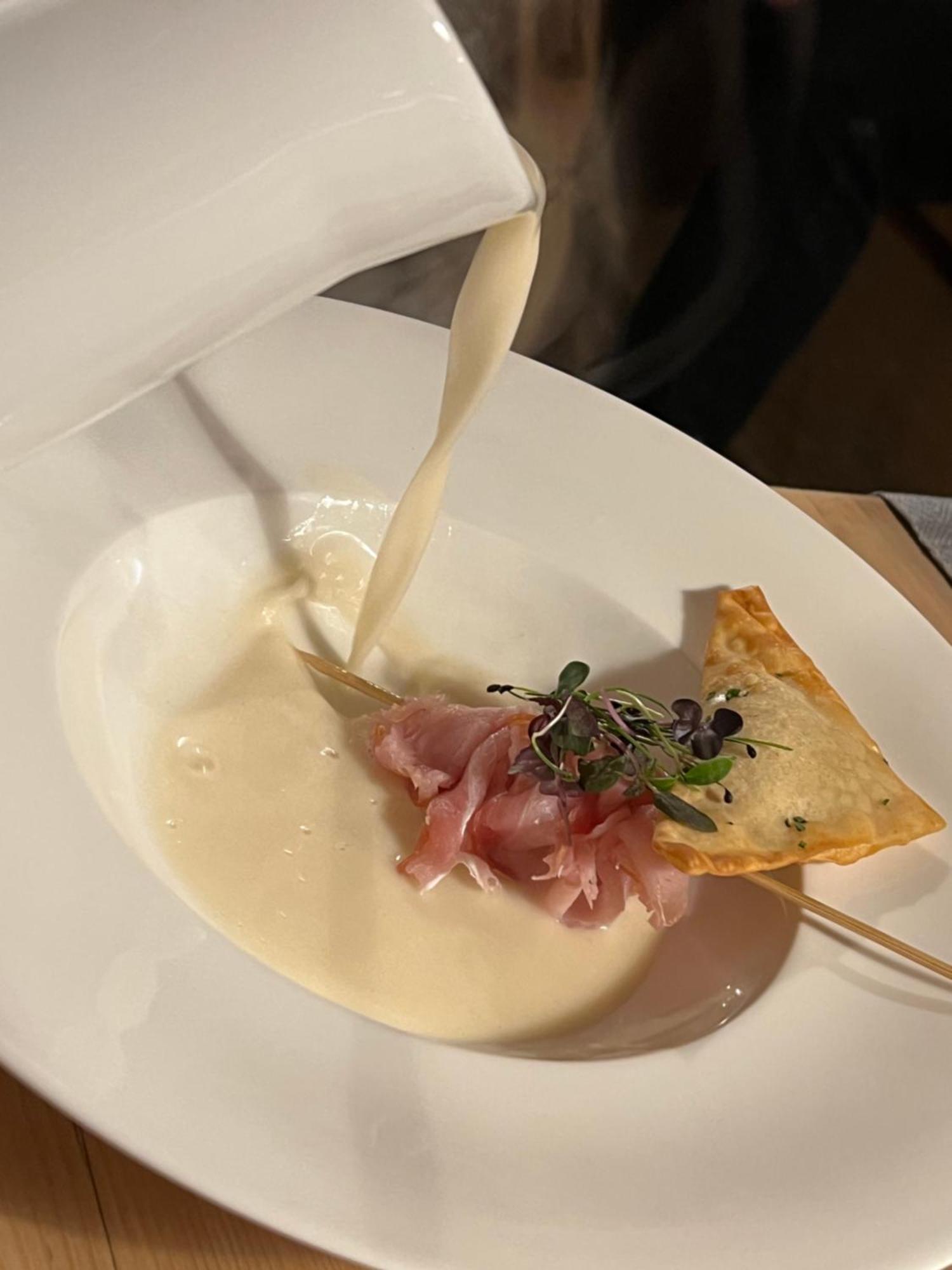 Hotel Chasa Chalavaina ミュスタイア エクステリア 写真