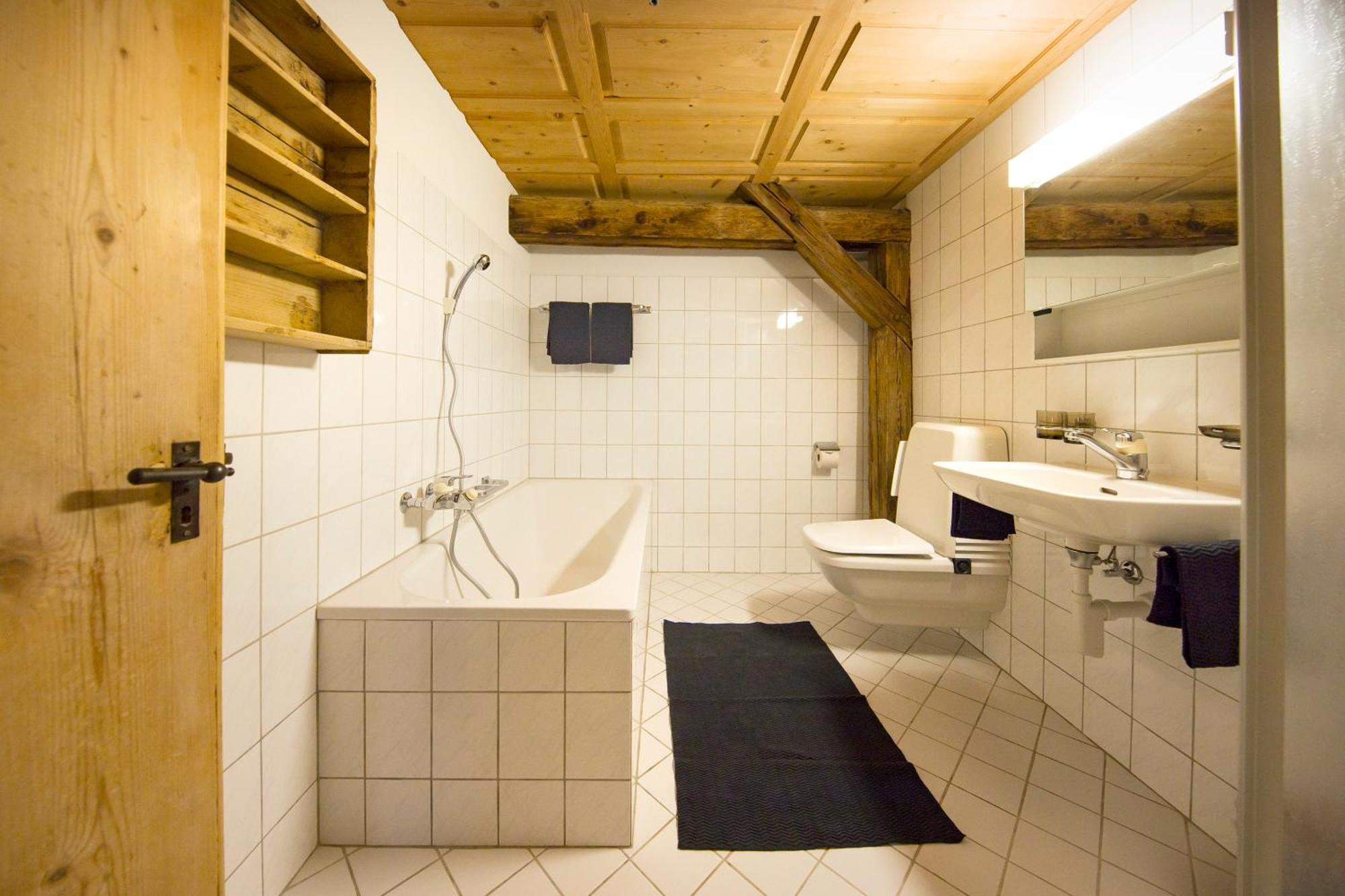 Hotel Chasa Chalavaina ミュスタイア 部屋 写真