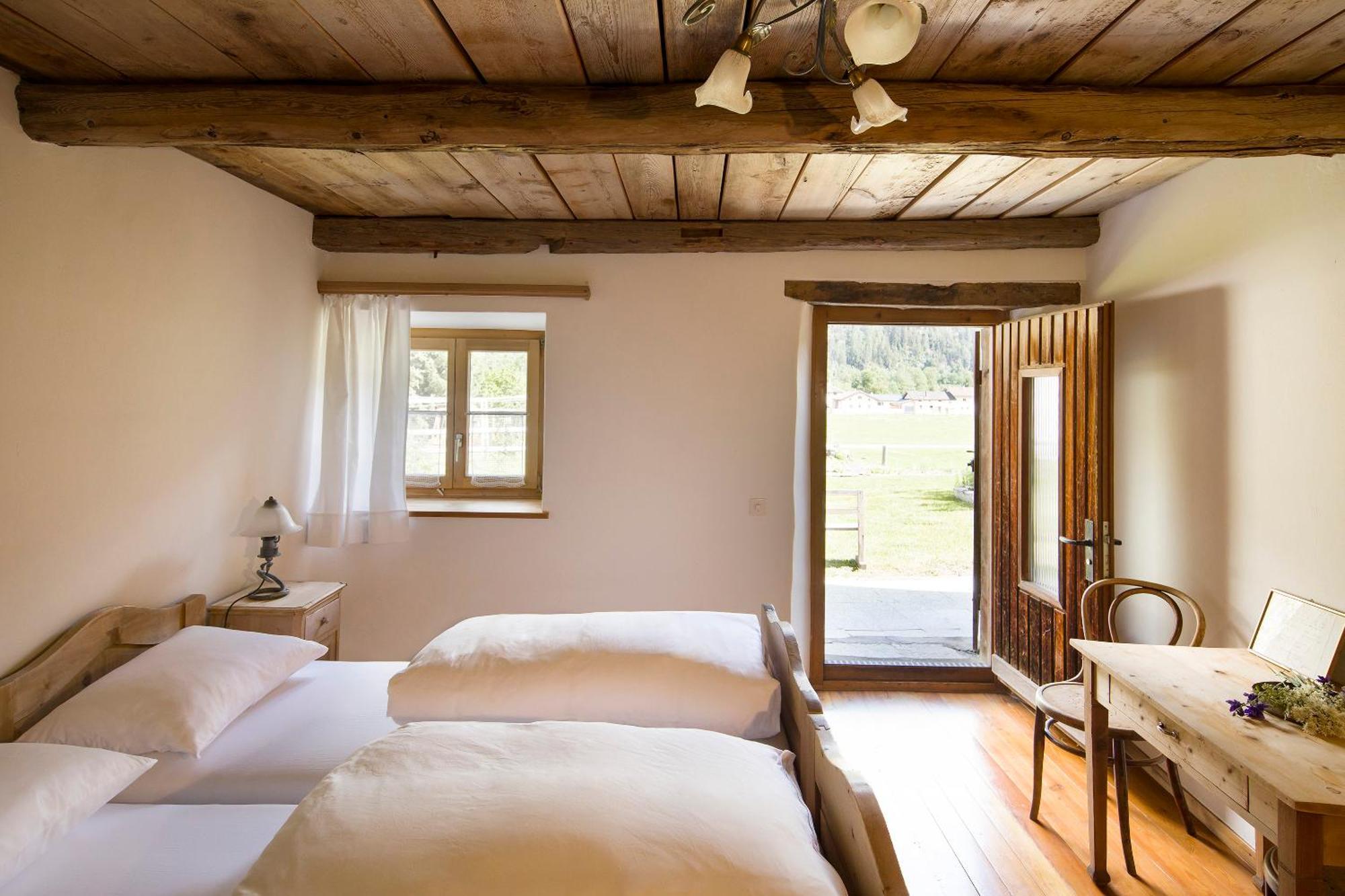 Hotel Chasa Chalavaina ミュスタイア 部屋 写真