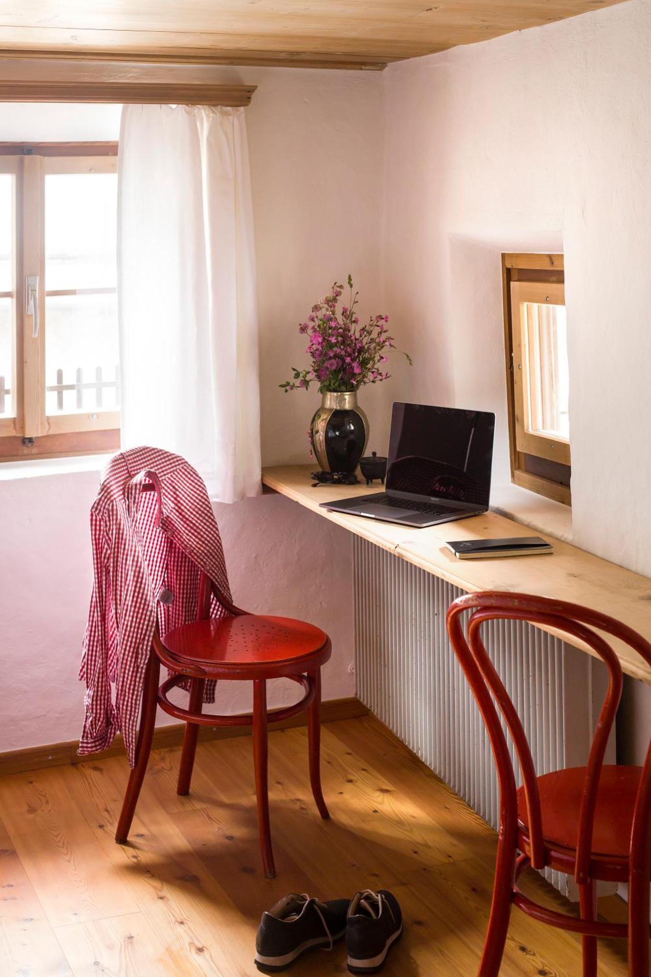 Hotel Chasa Chalavaina ミュスタイア 部屋 写真